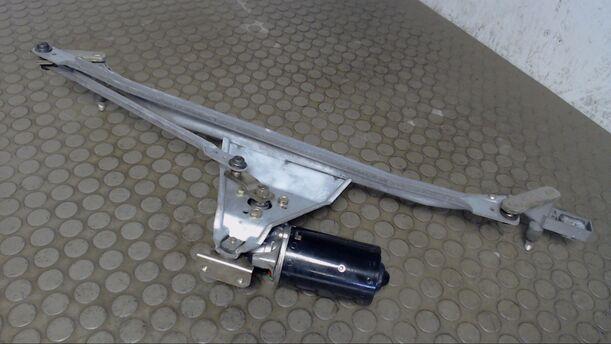 Foto: SCHEIBENWISCHERMOTOR VORN eines Volvo 460 2.0i GL