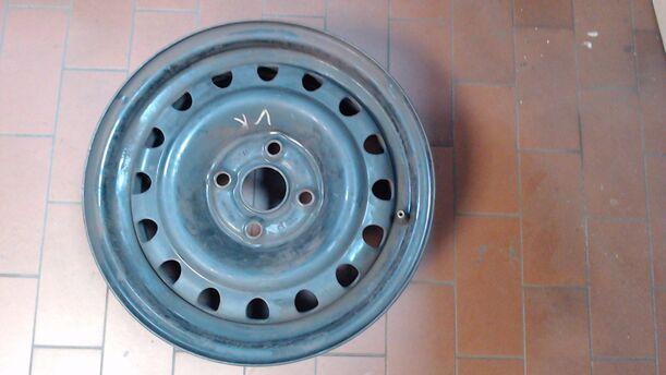 Foto: STAHLFELGE 5,5X14 ET37 eines Volvo 460 2.0i