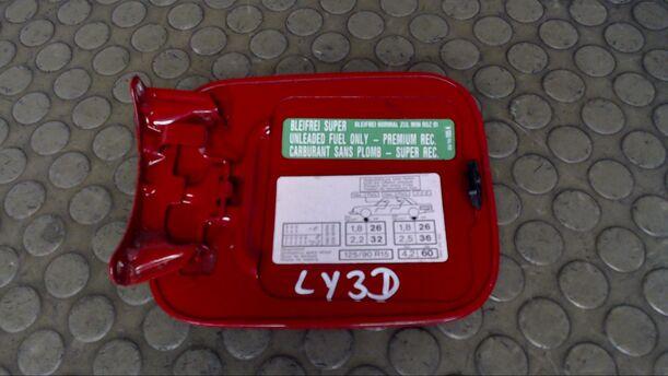 Foto: TANKKLAPPE eines Audi 80 2.0 E Eco