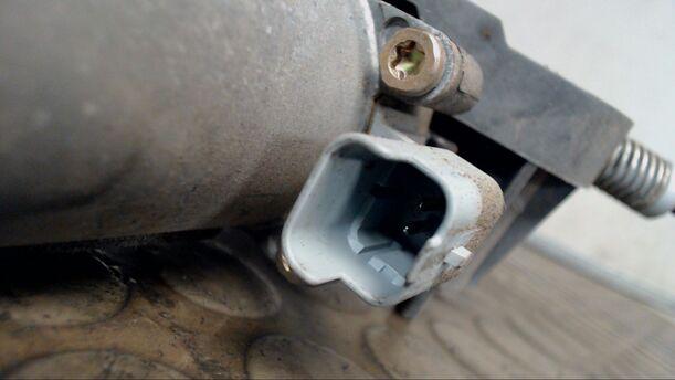 Foto: FENSTERHEBER ELEKTRISCH HINTEN LINKS eines Peugeot 406 Break HDi Eco