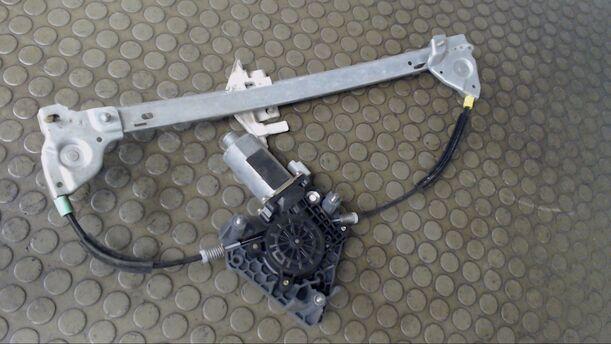 Foto: FENSTERHEBER ELEKTRISCH HINTEN LINKS eines Peugeot 406 Break HDi Eco