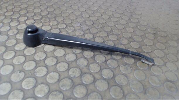Foto: SCHEIBENWISCHERARM HINTEN eines Audi A3 1.9 TDI CL