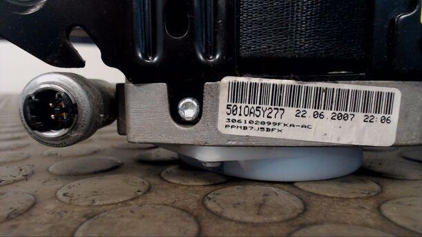 Foto: SICHERHEITSGURT VORNE LINKS eines Toyota Avensis 2.0 D-4D Combi CL