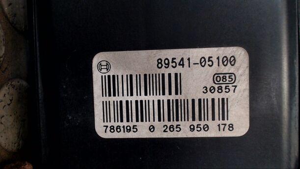 Foto: HAUPTBREMSAGGREGAT ABS eines Toyota Avensis 2.0 D-4D Combi CL