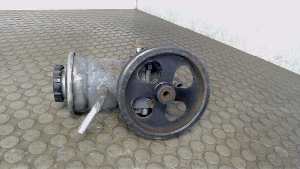 Foto: PUMPE SERVOLENKUNG eines Toyota Avensis 2.0 D-4D Combi