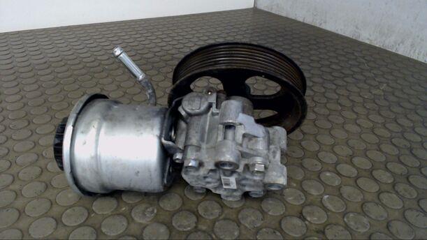 Foto: PUMPE SERVOLENKUNG eines Toyota Avensis 2.0 D-4D Combi