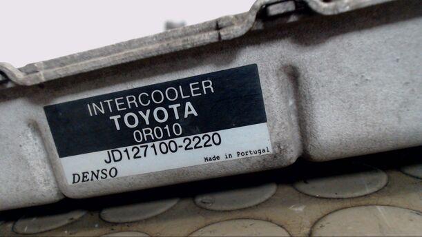 Foto: LADELUFTKÜHLER eines Toyota Avensis 2.0 D-4D Combi CL