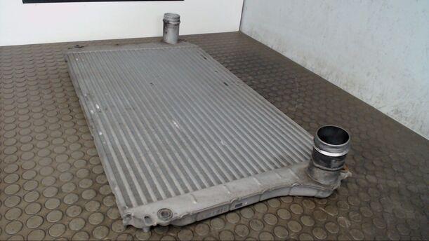 Foto: LADELUFTKÜHLER eines Toyota Avensis 2.0 D-4D Combi CL