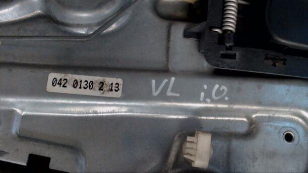 Foto: FENSTERHEBER ELEKTRISCH VORN LINKS eines Renault Laguna Grandtour 2.0 16V Comfortline