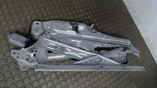 Foto: FENSTERHEBER ELEKTRISCH VORN LINKS eines Renault Laguna Grandtour 2.0 16V Comfortline