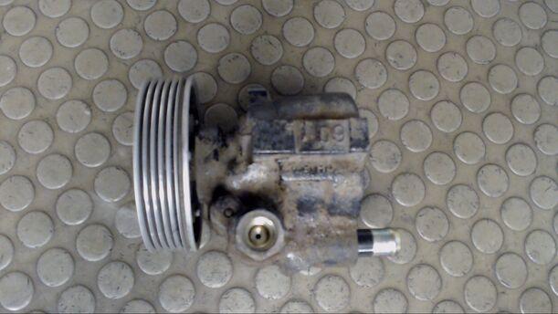 Foto: PUMPE SERVOLENKUNG eines Renault Laguna Grandtour 2.0 16V