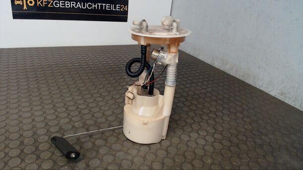 Foto: KRAFTSTOFFPUMPE eines Renault Laguna Grandtour 2.0 16V Comfortline