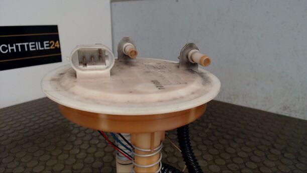 Foto: KRAFTSTOFFPUMPE eines Renault Laguna Grandtour 2.0 16V Comfortline