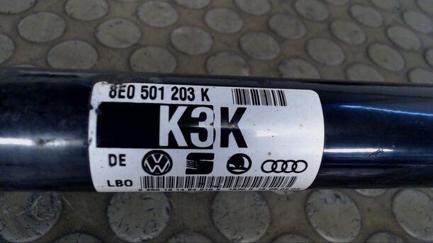 Foto: ANTRIEBSWELLE HINTEN LINKS eines Audi A4 Avant 2.5 TDI quattro CL