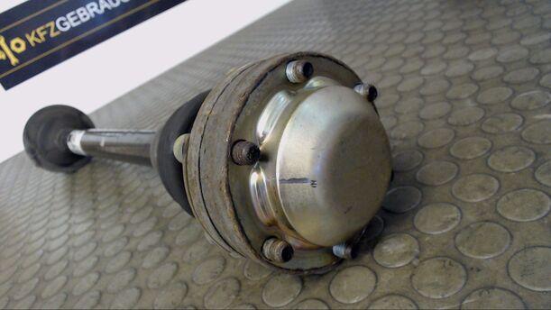 Foto: ANTRIEBSWELLE HINTEN LINKS eines Audi A4 Avant 2.5 TDI quattro CL