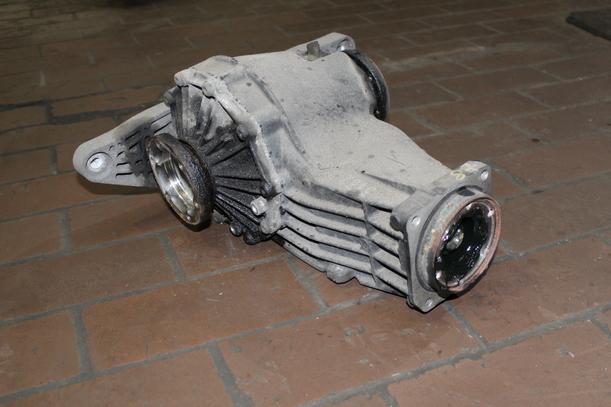 Foto: HINTERACHSGETRIEBE DIFFERENTIAL EUB eines Audi A4 Avant 2.5 TDI quattro CL
