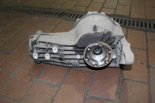 Foto: HINTERACHSGETRIEBE DIFFERENTIAL EUB eines Audi A4 Avant 2.5 TDI quattro CL