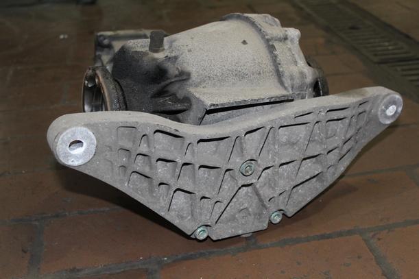 Foto: HINTERACHSGETRIEBE DIFFERENTIAL EUB eines Audi A4 Avant 2.5 TDI quattro CL