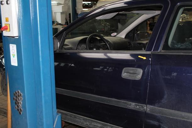 Foto: TÜR VORN LINKS (2/3-Türer) eines Opel Astra 1.6 Comfortline