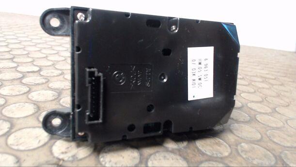 Foto: I-DRIVE CONTROLLER eines BMW 520 D TOURING CL