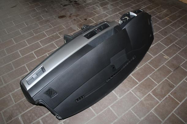 Foto: ARMATURENBRETT eines BMW 520 D TOURING CL