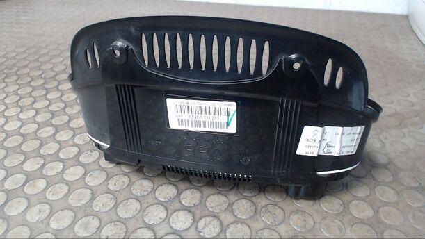 Foto: TACHOEINHEIT/ KOMBIINSTRUMENT eines BMW 520 D TOURING CL