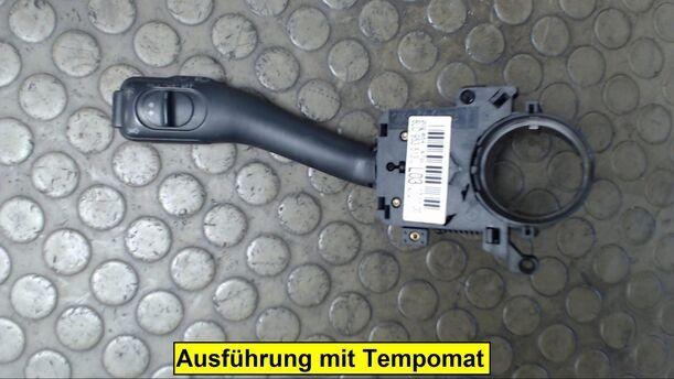 Foto: BLINKSCHALTER/KOMBISCHALTER eines Skoda Octavia 1.9 TDI Combi CL