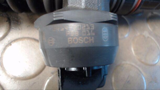 Foto: PUMPE-DÜSE EINHEIT eines Audi A3 1.9 TDI CL