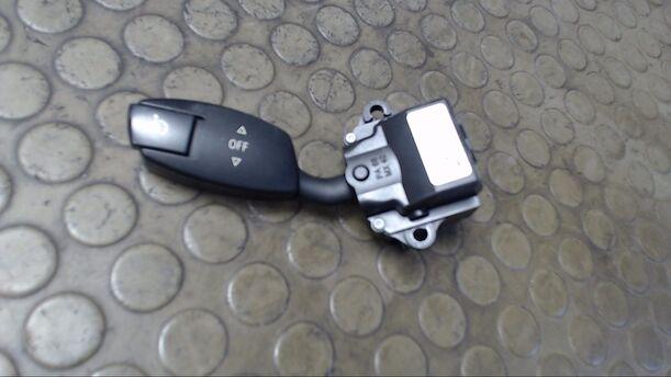 Foto: TEMPOMATSCHALTER eines BMW 520 D TOURING CL