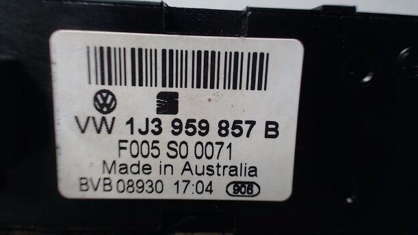Foto: FENSTERHEBERSCHALTER eines VW Golf 1.9 TDI CL