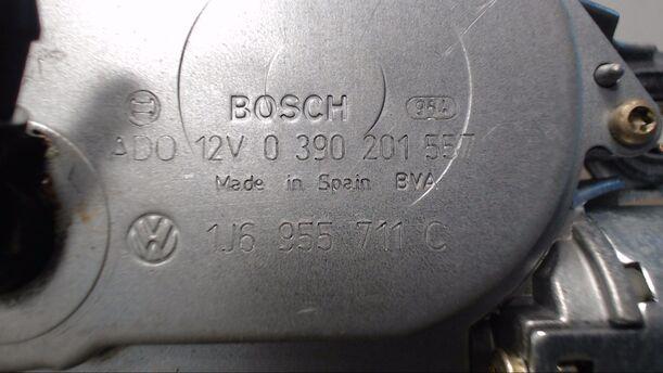 Foto: SCHEIBENWISCHERMOTOR HINTEN eines VW Golf 1.9 TDI CL