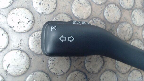 Foto: BLINKSCHALTER/KOMBISCHALTER eines VW Golf 1.9 TDI CL