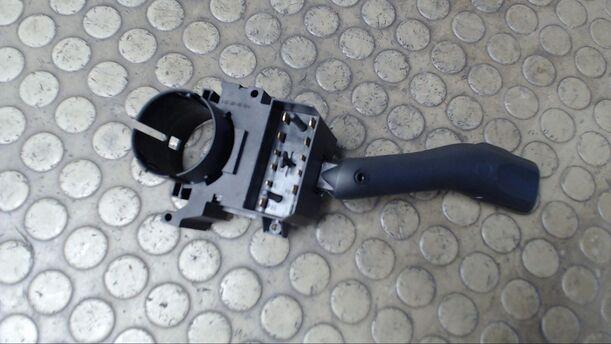 Foto: BLINKSCHALTER/KOMBISCHALTER eines VW Golf 1.9 TDI CL