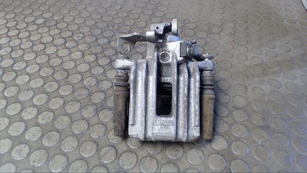 Foto: BREMSSATTEL HINTEN RECHTS eines VW Golf 1.9 TDI CL