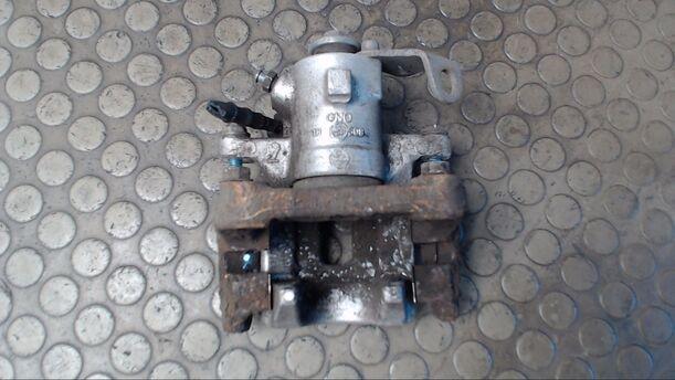 Foto: BREMSSATTEL HINTEN RECHTS eines VW Golf 1.9 TDI CL