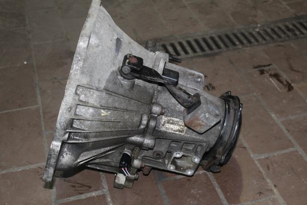 Foto: SCHALTGETRIEBE 5-GANG eines Ford Escort Express D CL