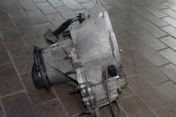 Foto: SCHALTGETRIEBE 5-GANG eines Ford Escort Express D CL