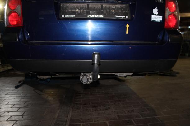 Foto: STOßSTANGE / STOSSFÄNGER HINTEN eines VW Passat Variant 2.0 TDI DPF