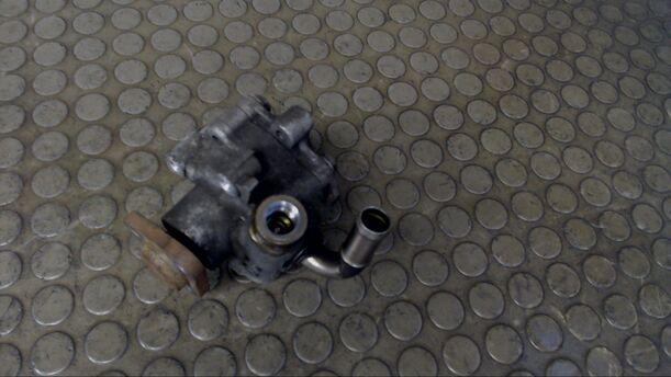 Foto: PUMPE SERVOLENKUNG eines VW Passat Variant 2.0 TDI DPF