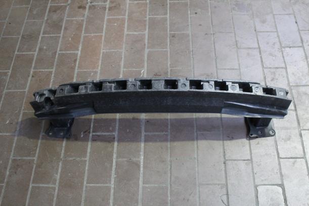 Foto: VERSTÄRKUNG VORN eines VW Caddy 1.9 TDI DPF