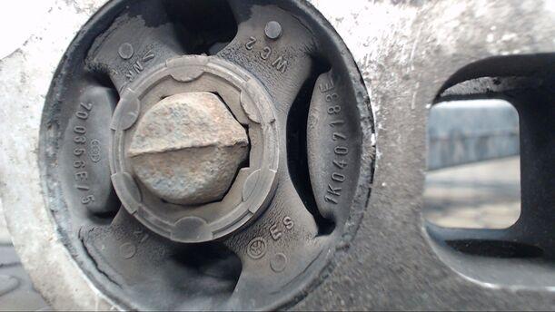 Foto: QUERLENKER VORNE LINKS eines VW Caddy 1.9 TDI DPF