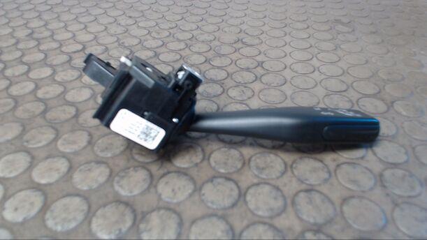Foto: BLINKSCHALTER/KOMBISCHALTER eines VW Caddy 1.9 TDI DPF Eco