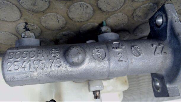 Foto: HAUPTBREMSZYLINDER eines Citroen C2 1.4 Ambiente