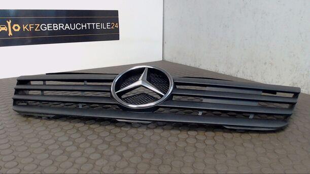 Foto: KÜHLERGRILL eines Mercedes-Benz Vaneo CDI 1.7 City