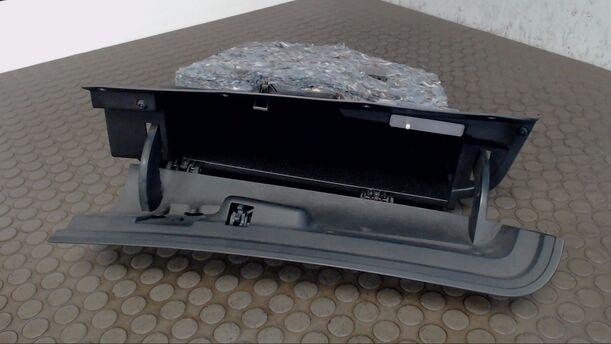 Foto: HANDSCHUHFACH eines Mercedes-Benz Vaneo CDI 1.7 City