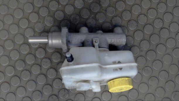Foto: HAUPTBREMSZYLINDER eines Skoda Roomster 1.2 12V HTP Cup