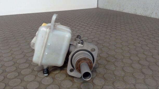 Foto: HAUPTBREMSZYLINDER eines Skoda Roomster 1.2 12V HTP Cup