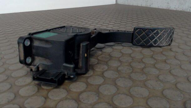 Foto: GASPEDAL eines Skoda Roomster 1.2 12V HTP Cup