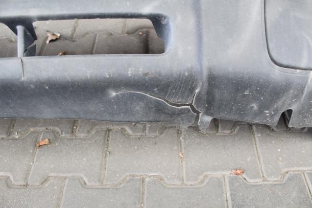 Foto: STOSSFÄNGER/ STOSSSTANGE VORN eines Opel Movano 2.5 DTI L2H3