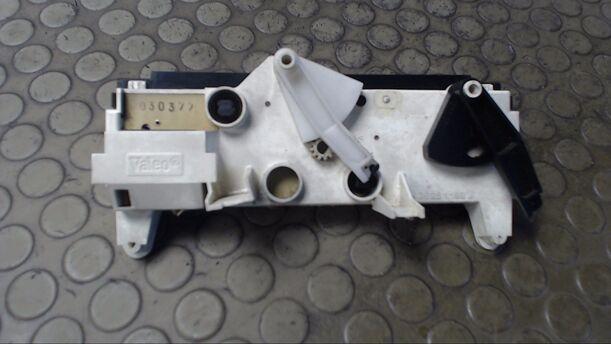 Foto: HEIZUNGSBETÄTIGUNG eines Opel Movano 2.5 DTI L2H3